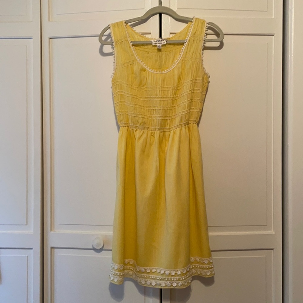 MSSP (Max Studio) yellow sleeveless dress